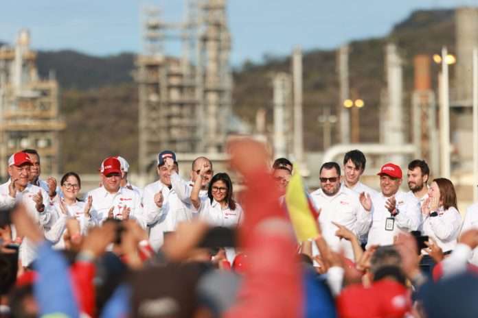 Se impulsa el Motor Hidrocarburos junto a la clase obrera