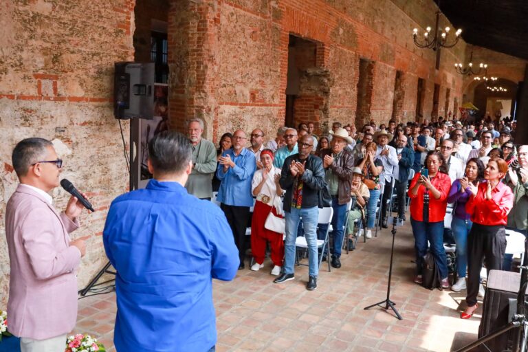 Cultores venezolanos fortalecen identidad nacional y defienden paz